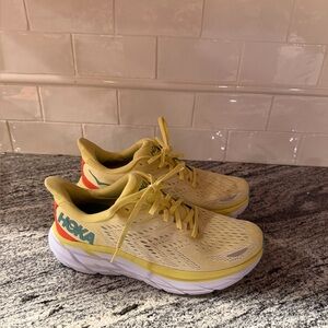 Women’s Hoka Clifton 8 Size 8.5